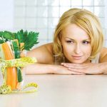 [:ru]Фото женщина думает о правильном питании[:ua]Фото жінки, що думає про правильне харчування[:]